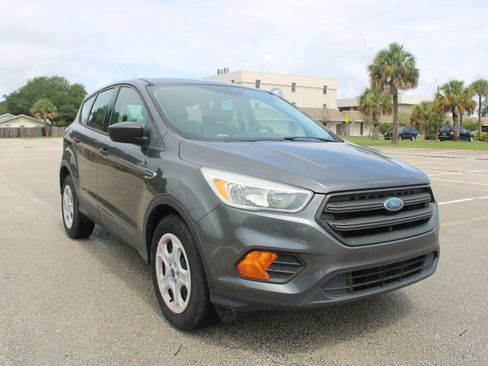 Used 2017 Ford Escape S FWD image 16