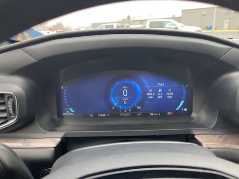 Used 2021 Ford Explorer Platinum image 18