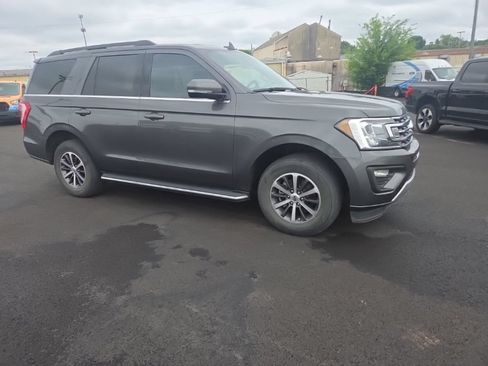 Used 2020 Ford Expedition XLT w/ Equipment Group 202A RWD image 12