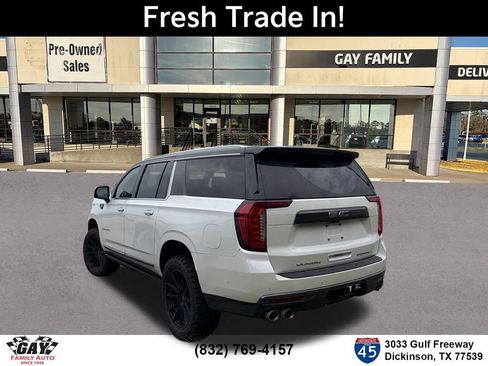 Used 2023 GMC Yukon XL Denali Ultimate AWD/4WD image 7