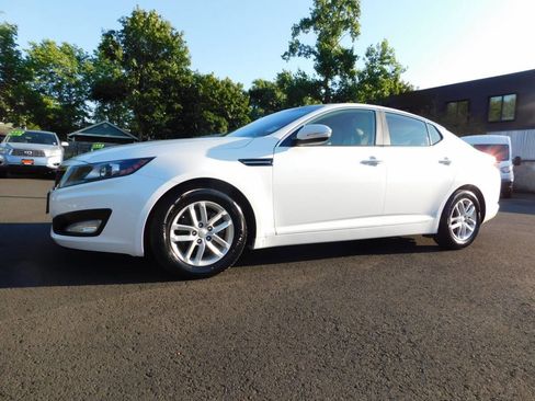 Used 2013 Kia Optima LX w/ Technology Pkg image 4
