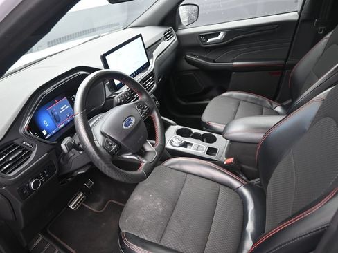 Used 2023 Ford Escape ST-Line w/ Tech Pack #1 FWD image 14