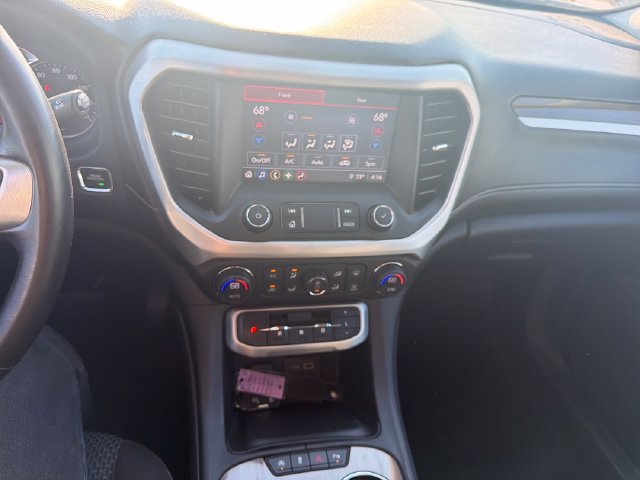 Used 2020 GMC Acadia SLE w/ Driver Convenience Package FWD image 17
