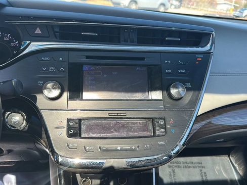 Used 2013 Toyota Avalon XLE Premium image 34