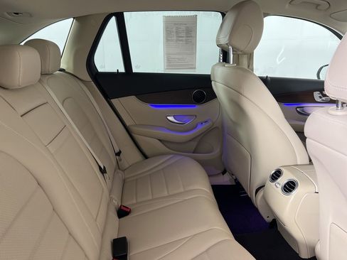 Used 2022 Mercedes-Benz GLC 300 4MATIC image 35