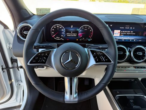 New 2026 Mercedes-Benz GLB 250 image 22