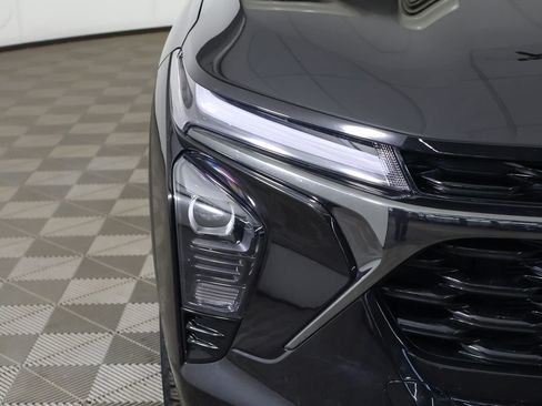 Used 2025 Chevrolet Trax RS w/ Driver Confidence Package image 14