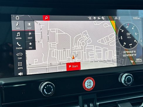 Used 2025 Porsche Macan image 36