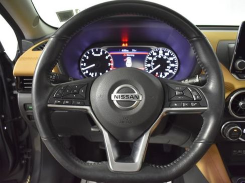 Used 2023 Nissan Sentra SV w/ SV Premium Package FWD image 15