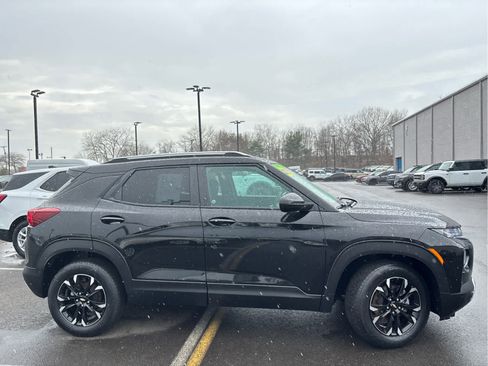 Used 2023 Chevrolet TrailBlazer LT w/ Convenience Package image 3