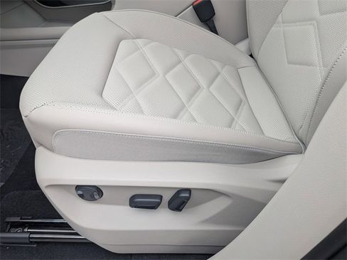 New 2026 Volkswagen Atlas SE image 21