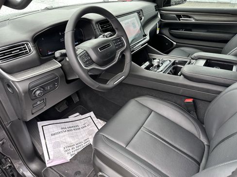 New 2024 Jeep Wagoneer L Series III w/ Convenience Group I image 21