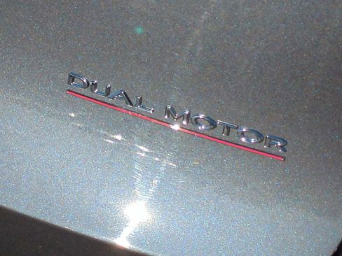 Used 2023 Tesla Model Y Performance image 31