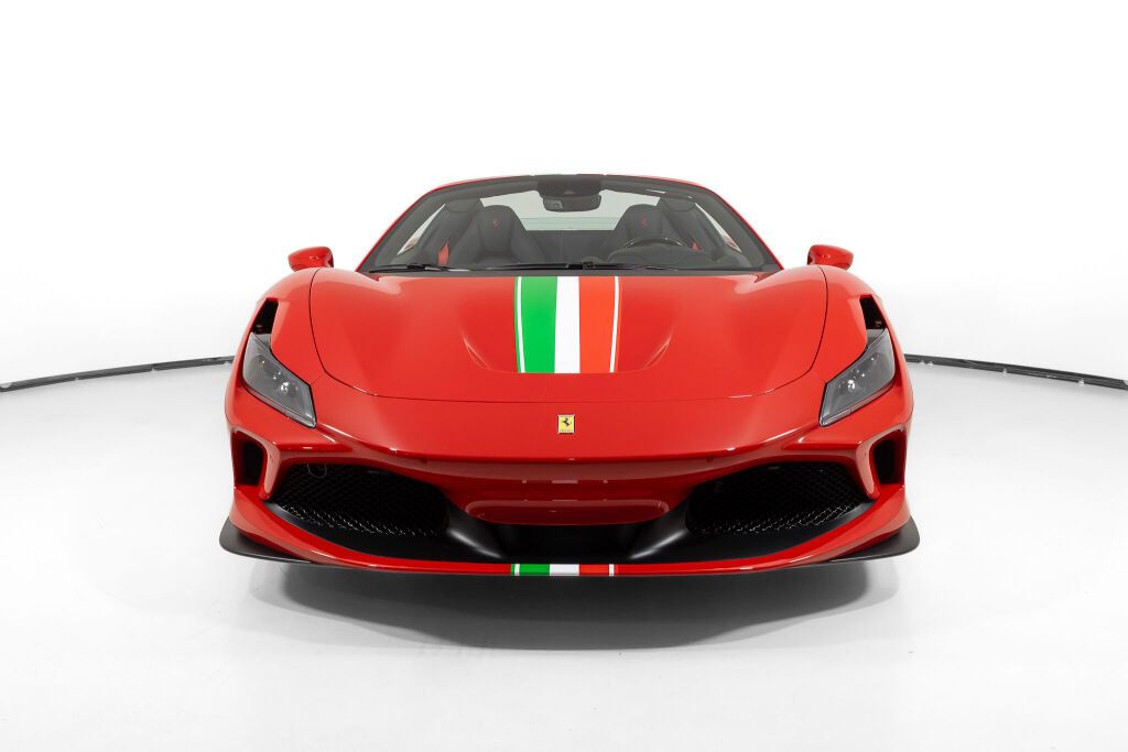 Used 2022 Ferrari F8 Tributo RWD image 13