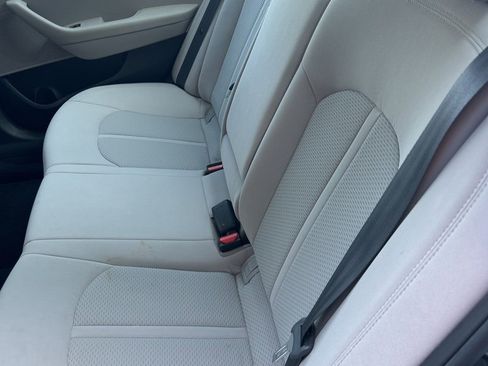 Used 2017 Hyundai Sonata SE image 11