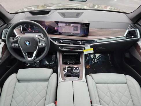 New 2026 BMW X5 xDrive40i w/ Executive Package image 11