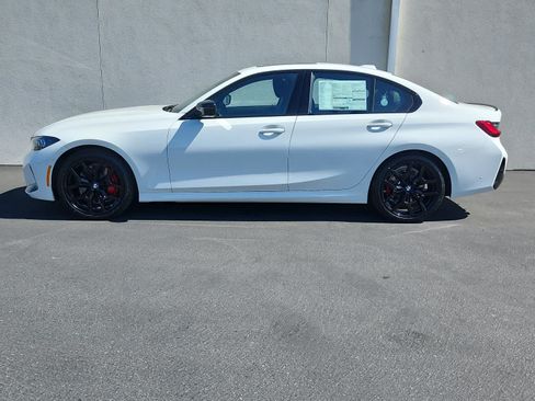New 2026 BMW 330i Sedan w/ M Sport Package RWD image 4