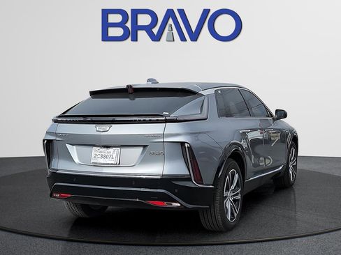 New 2024 Cadillac Lyriq Luxury image 4