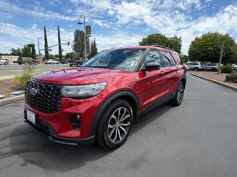 Used 2026 Ford Explorer ST-Line RWD image 1