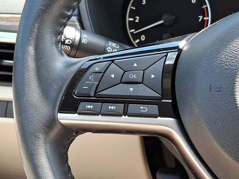 Certified 2022 Nissan Altima 2.5 SL FWD image 22