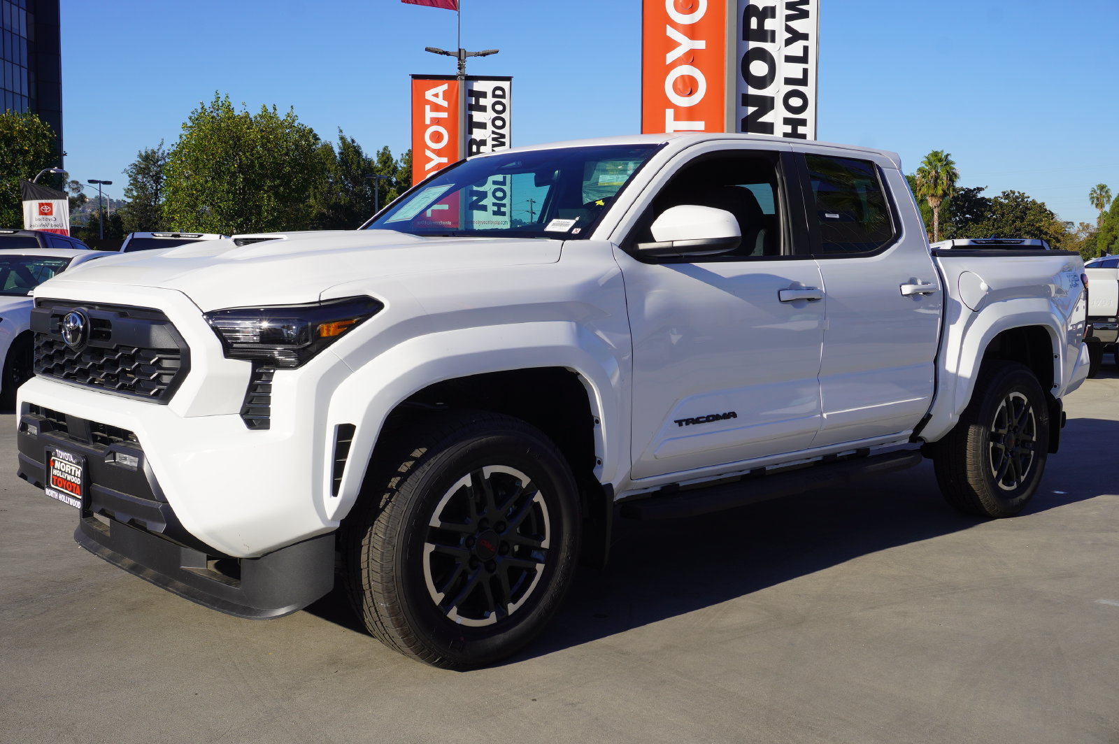 Certified 2026 Toyota Tacoma TRD Sport AWD/4WD image 4
