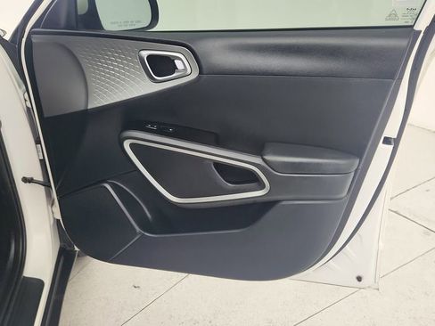 Used 2022 Kia Soul LX w/ Technology Package FWD image 30