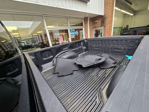 Used 2017 Ford F250 Platinum w/ Platinum Ultimate Package image 10