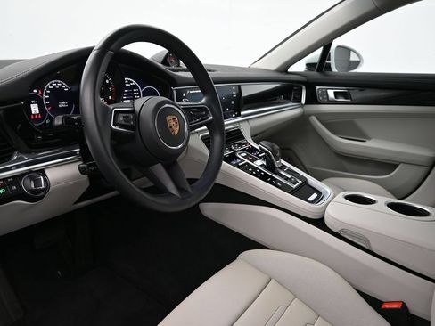 Certified 2023 Porsche Panamera 4 AWD/4WD image 4