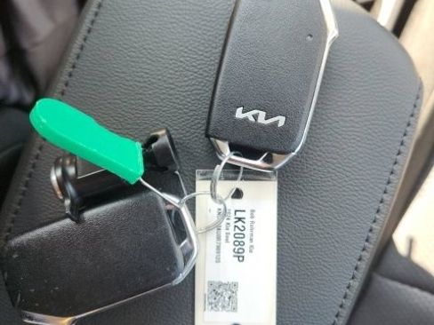 Used 2024 Kia Soul LX FWD image 21