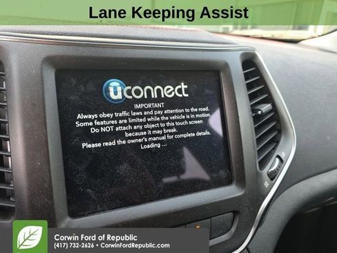 Used 2022 Jeep Cherokee Trailhawk w/ Trailer Tow Group image 9