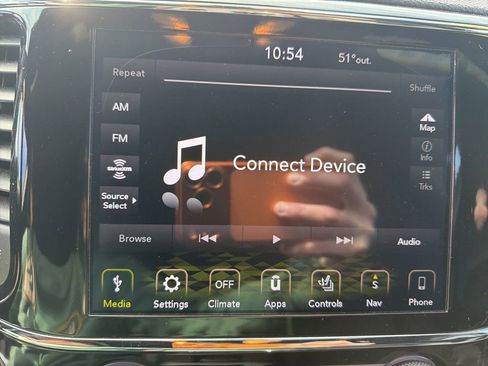 Used 2020 Jeep Grand Cherokee Altitude image 15