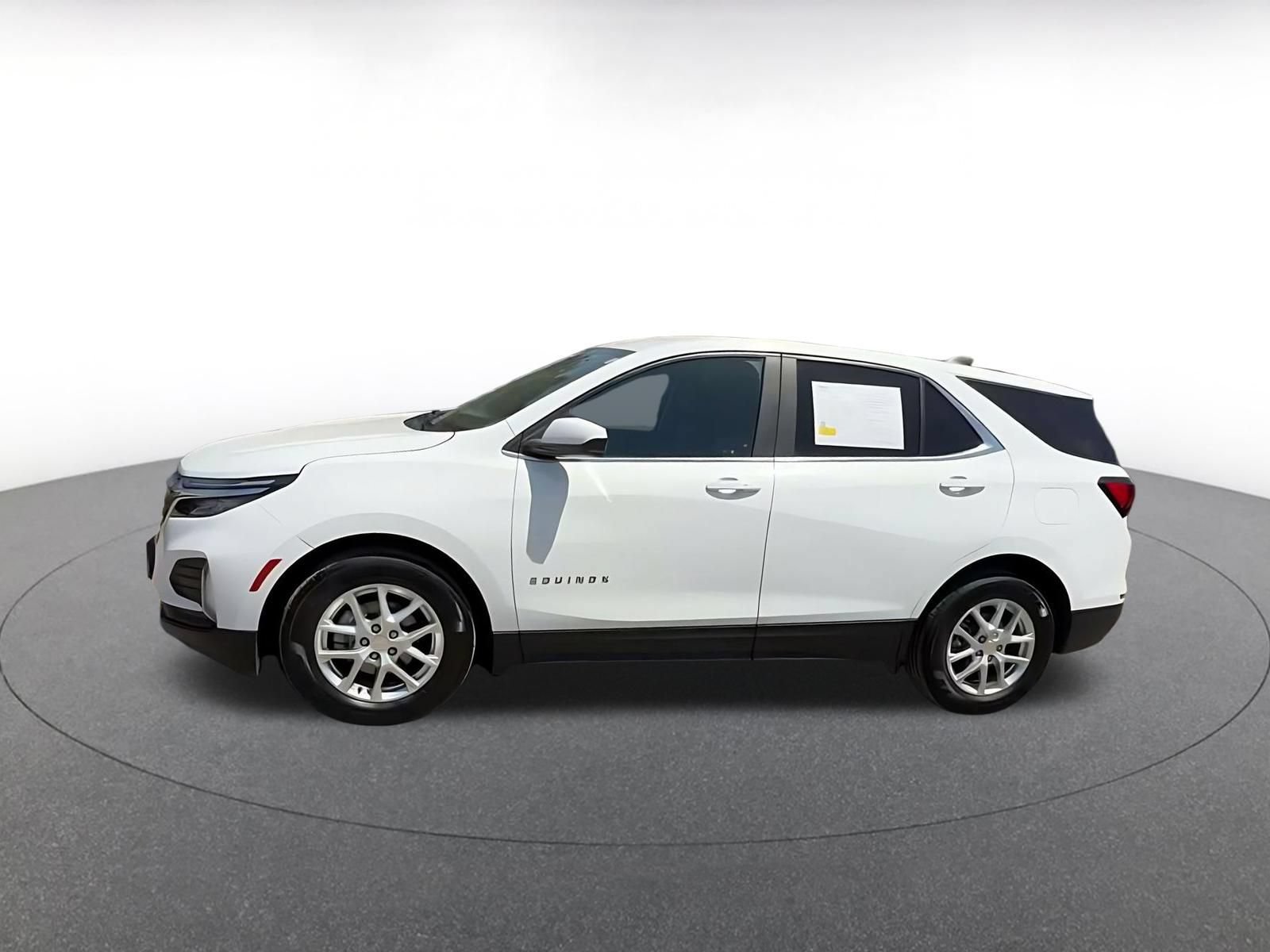 Used 2024 Chevrolet Equinox LT FWD image 8