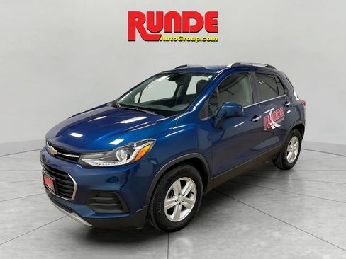 Used 2020 Chevrolet Trax LT w/ Driver Confidence Package FWD image 1