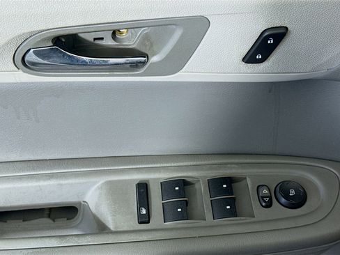Used 2017 Chevrolet Traverse LS image 21