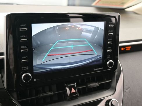 Used 2021 Toyota Corolla LE image 22