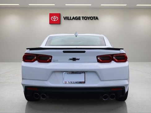 Used 2023 Chevrolet Camaro LT w/ Technology Package RWD image 4