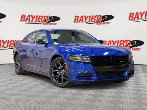 Used 2022 Dodge Charger SXT w/ Blacktop Package image 1