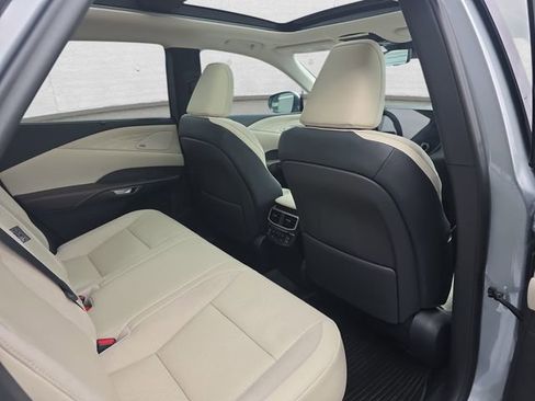 Used 2025 Lexus RX 350 AWD w/ Convenience Package image 11