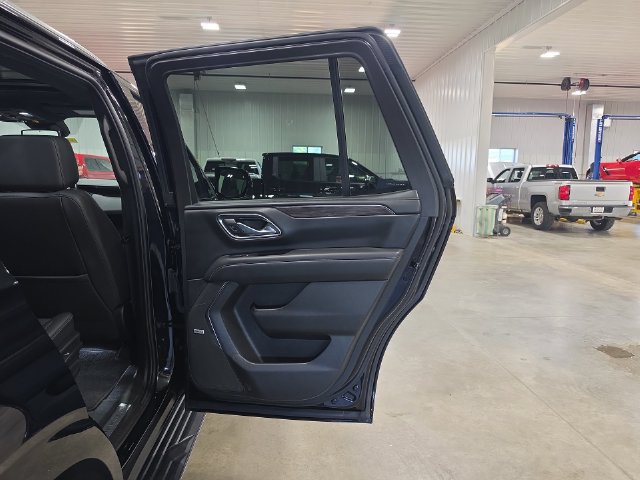 Used 2023 Chevrolet Tahoe LT w/ Luxury Package AWD/4WD image 31