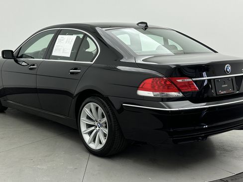 Used 2007 BMW 750i image 7