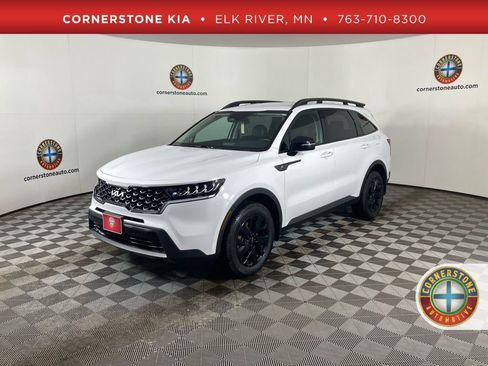 Used 2023 Kia Sorento S image 1