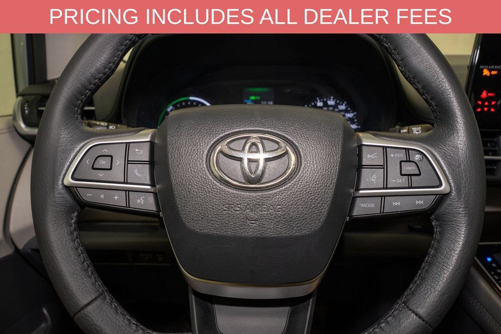 Certified 2023 Toyota Sienna XLE FWD image 20