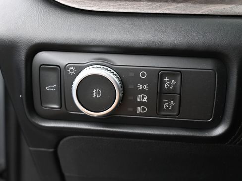 Used 2022 Ford Explorer Platinum w/ Equipment Group 601A image 12