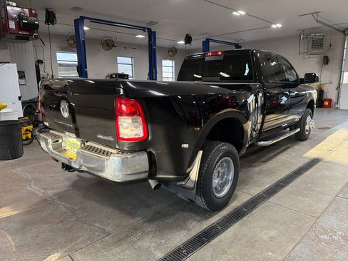 Used 2022 RAM 3500 Tradesman image 11