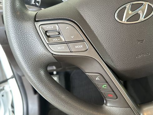 Used 2018 Hyundai Santa Fe Sport image 20