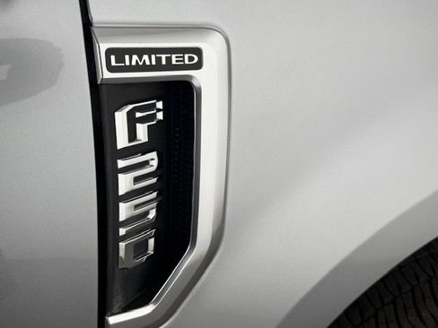 Used 2022 Ford F250 Limited w/ FX4 Off-Road Package image 8