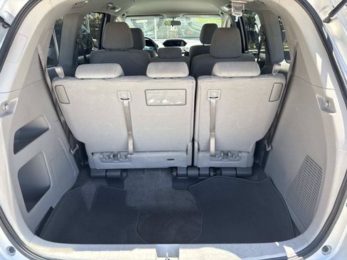 Used 2012 Honda Odyssey EX image 17