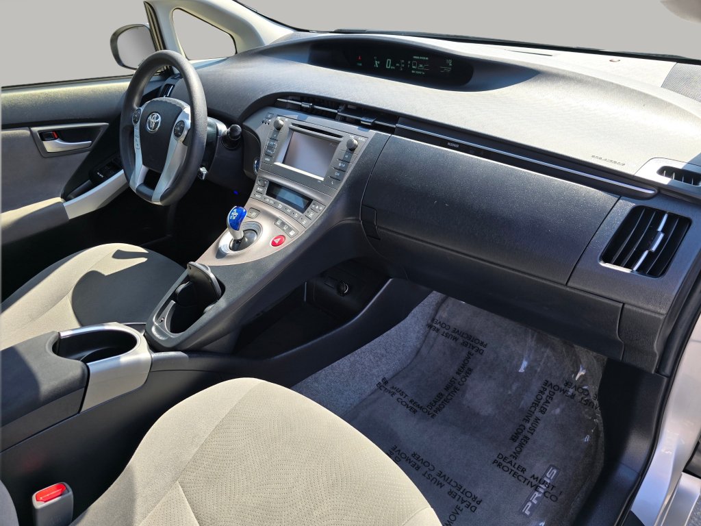 Used 2015 Toyota Prius Two FWD image 27