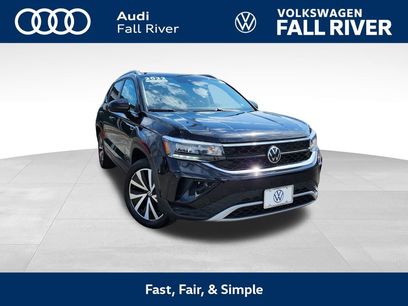 Certified 2022 Volkswagen Taos SE w/ Panoramic Sunroof Package