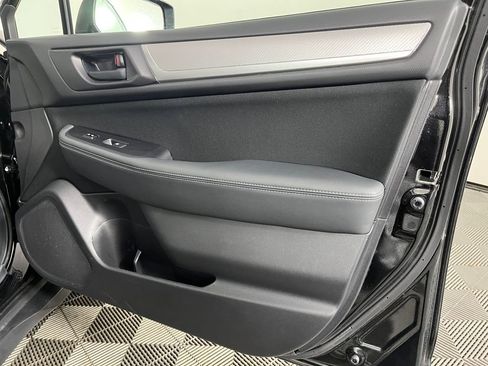 Used 2017 Subaru Outback 2.5i image 16